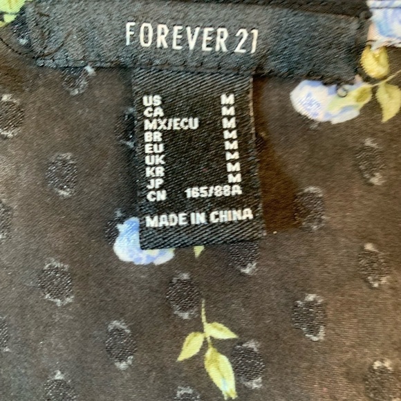 Forever 21 Boho Floral Blouse Top Women Medium Black Textured - Picture 8 of 8